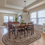 Luxury & Jubilant Private Room In Dc