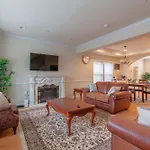 Luxury & Jubilant Private Room In Dc